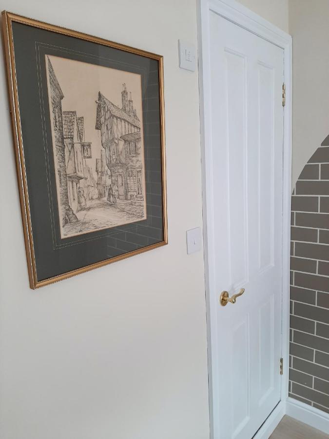 Salisbury Guest House - Free Parking ยอร์ค ภายนอก รูปภาพ